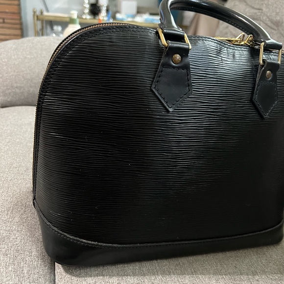 Authentic Louis Vuitton Epi black Alma - Picture 13 of 16